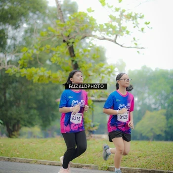 Runner Photo 8120462