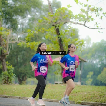 Runner Photo 8120467