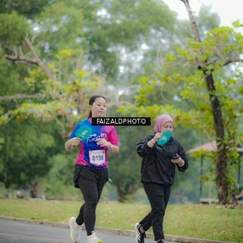 Runner Photo 8120468