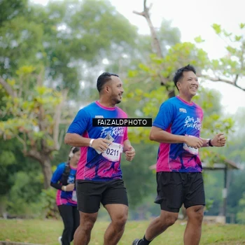 Runner Photo 8120524