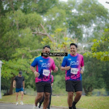 Runner Photo 8120532