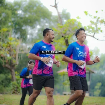 Runner Photo 8120545