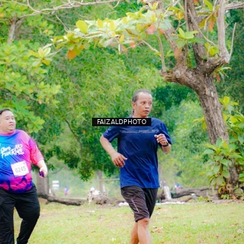 Runner Photo 8120557