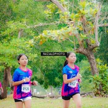 Runner Photo 8120569