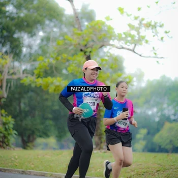 Runner Photo 8120570