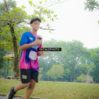 Runner Photo 8120573