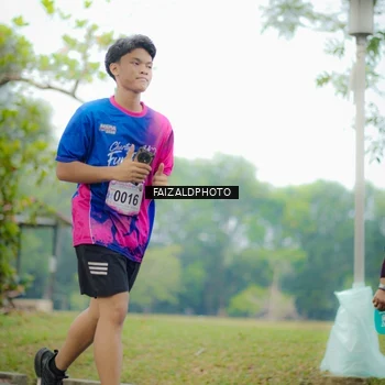 Runner Photo 8120574