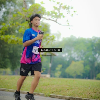 Runner Photo 8120576