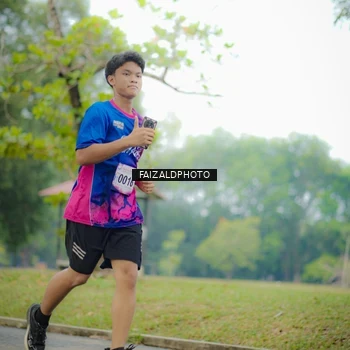 Runner Photo 8120581
