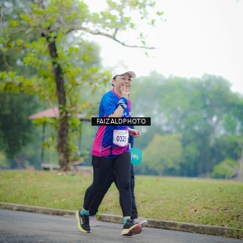 Runner Photo 8120588
