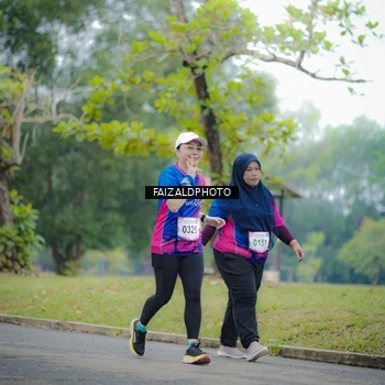 Runner Photo 8120592