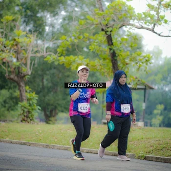 Runner Photo 8120593