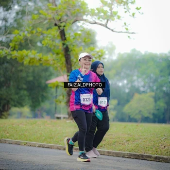 Runner Photo 8120595
