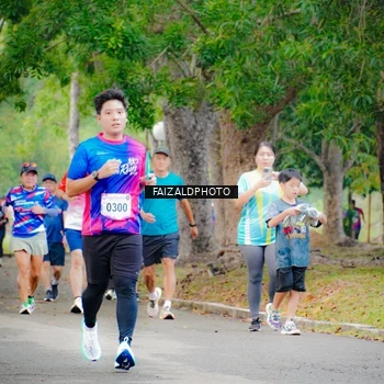 Runner Photo 8120622