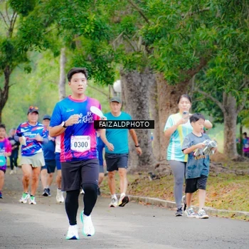 Runner Photo 8120625