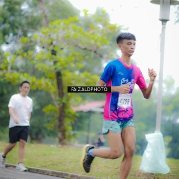 Runner Photo 8120626