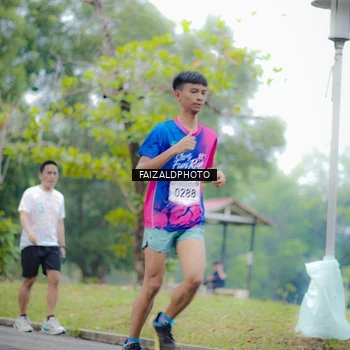 Runner Photo 8120628