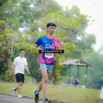 Runner Photo 8120630