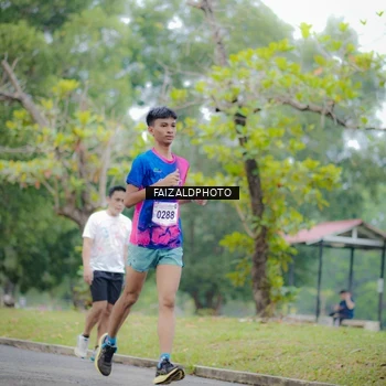 Runner Photo 8120633
