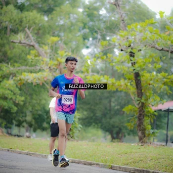 Runner Photo 8120635