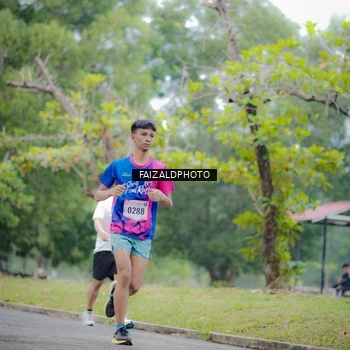 Runner Photo 8120636