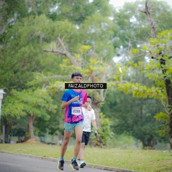 Runner Photo 8120637