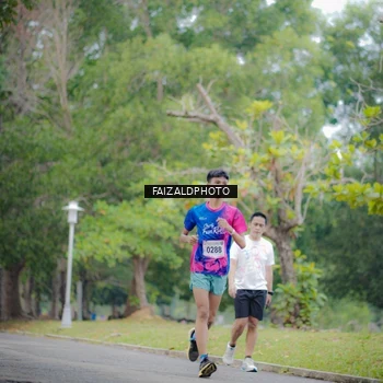 Runner Photo 8120642
