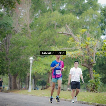Runner Photo 8120643