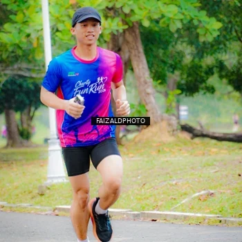 Runner Photo 8120701