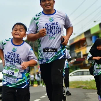 Runner Photo 8120748