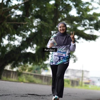 Runner Photo 8120868