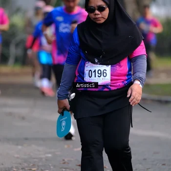 Runner Photo 8120889