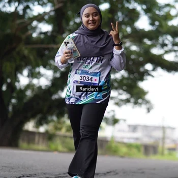 Runner Photo 8120898