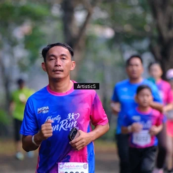 Runner Photo 8120910