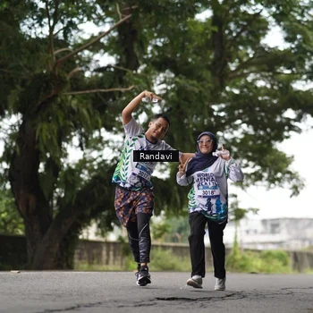 Runner Photo 8120978