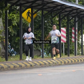 Runner Photo 8121102