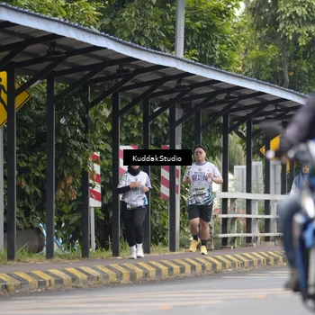 Runner Photo 8121128