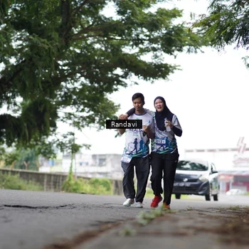Runner Photo 8121140