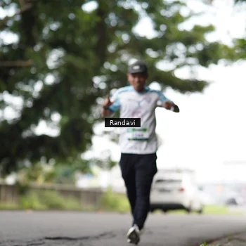 Runner Photo 8121195