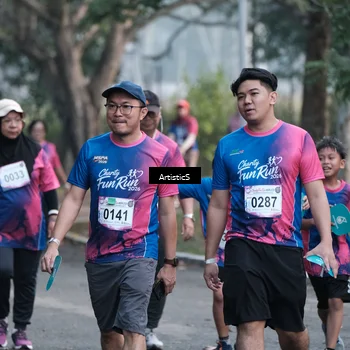 Runner Photo 8121201