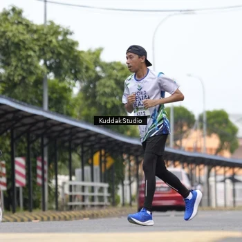 Runner Photo 8121359