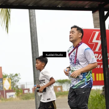 Runner Photo 8121437