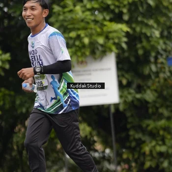 Runner Photo 8121500