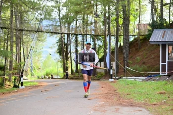 Runner Photo 81216
