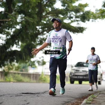 Runner Photo 8121741