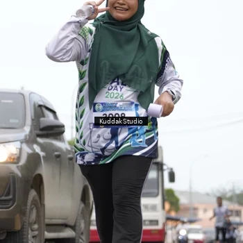 Runner Photo 8122002