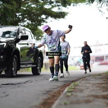 Runner Photo 8122474