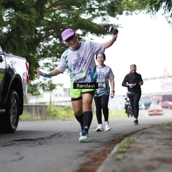 Runner Photo 8122498