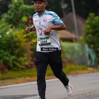 Runner Photo 8122813