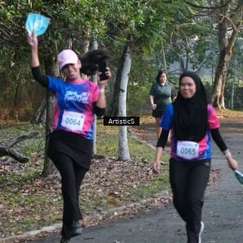 Runner Photo 8122859